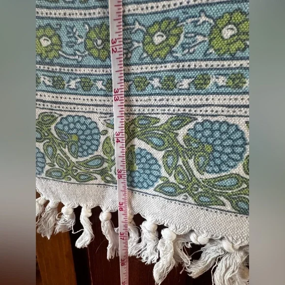 Nicole Miller Boho Table Runner✨ - Picture 10 of 10
